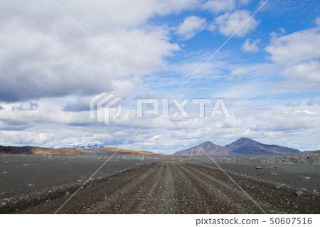 Dirt road along central highlands of Iceland. Dirt road along central highlands of Iceland. 50607516