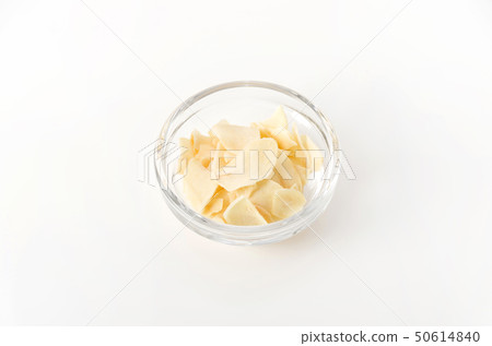 Dried garlic (sliced) Dried garlic (sliced) 50614840