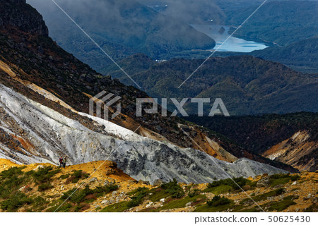 Adatarayama和Numanohira火山口牆壁和秋元湖的看法 Adatarayama和Numanohira火山口牆壁和秋元湖的看法 50625430