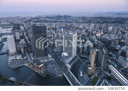 日本的橫濱都市風景我想看橫濱港口等(右下方的櫻木町站) 日本的橫濱都市風景我想看橫濱港口等(右下方的櫻木町站) 50630750