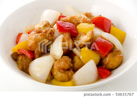 Stir-fried chicken and paprika with sweet and sour 50635767