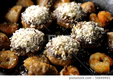 Ahijo of shrimp and mushrooms 50649491