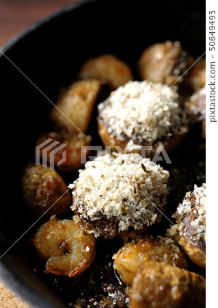 Ahijo of shrimp and mushrooms Ahijo of shrimp and mushrooms 50649493