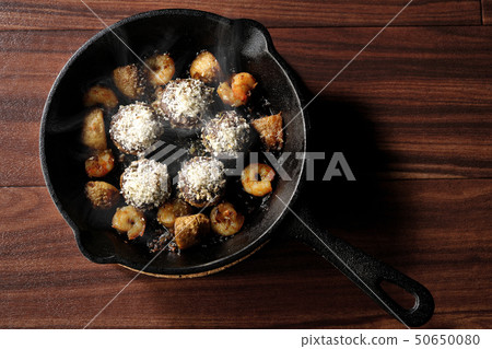 Ahijo蝦和蘑菇(帶蒸汽) Ahijo蝦和蘑菇(帶蒸汽) 50650080