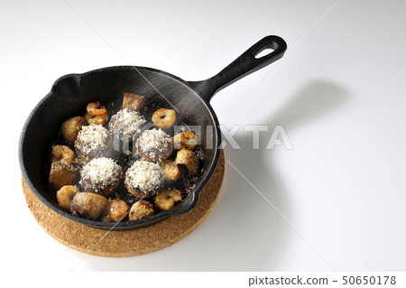 Ahijo蝦和蘑菇(帶蒸汽) Ahijo蝦和蘑菇(帶蒸汽) 50650178
