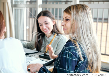 Foreigner inbound calligraphy experience 50652065