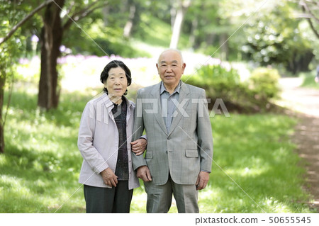 高級老年夫婦結婚了 50655545