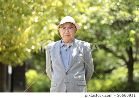 高級男性老人新綠色 高級男性老人新綠色 50660931