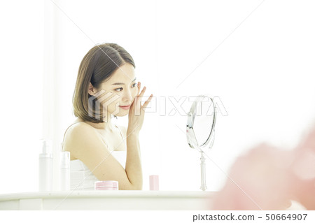 Beauty, beauty, skincare, young woman Beauty, beauty, skincare, young woman 50664907