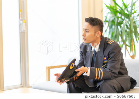 Pilot uniform hat 50667605