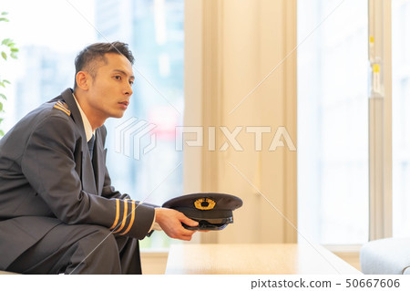 Pilot uniform hat 50667606
