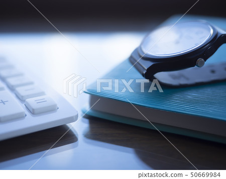 企業圖像，筆記本，計算器，時鐘 50669984
