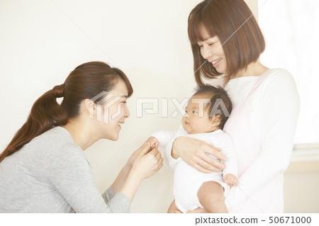 把孩子留在托兒所 把孩子留在托兒所 50671000