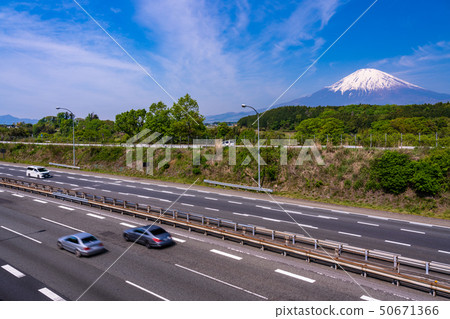 (Shizuoka Prefecture) Tomei Expressway near Ashigara (left side of the screen towards Nagoya) 50671366