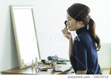 Young lady make-up 50674719