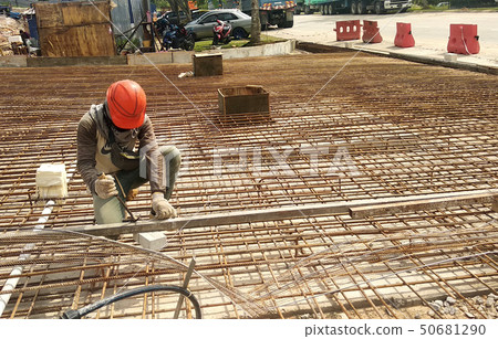 Floor slab and beam reinforcement bar Floor slab and beam reinforcement bar 50681290