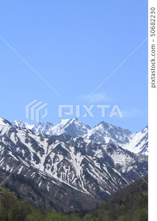 五月的北阿爾卑斯山也許是在立山山脈謀殺之後 50682230