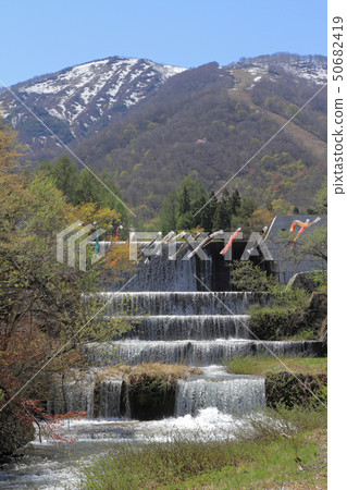 May at the foot of Mount Hakuba 50682419