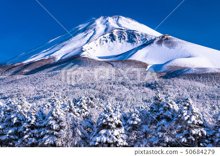 <靜岡縣>富士山,大雪和霜 <靜岡縣>富士山,大雪和霜 50684279