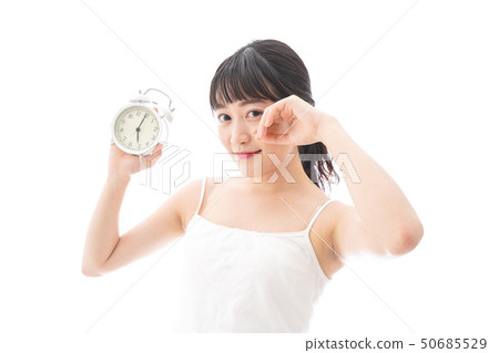 早起的年輕女子 早起的年輕女子 50685529