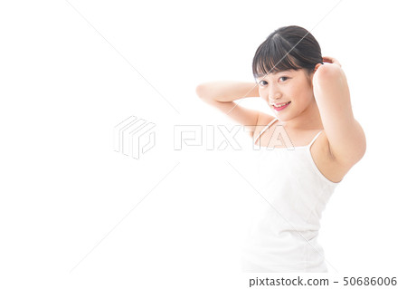 做護髮的少婦 做護髮的少婦 50686006
