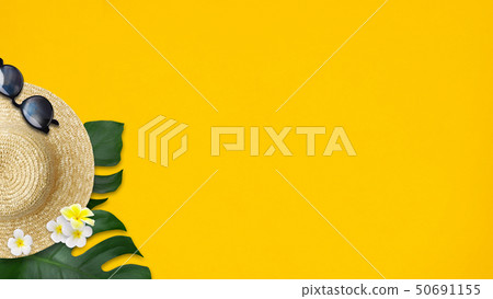 背景 - 海 - 夏天 - 海灘 -  Monstera-Plumeria-草帽 - 太陽鏡 - 黃色 50691155