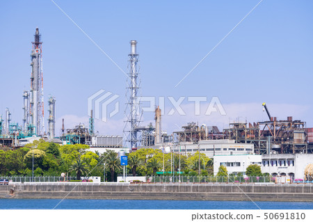 四日市工廠蒸餾塔Toso Yokkaichi辦公室KH Neochem Yokkaichi工廠的視圖 50691810