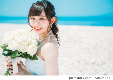 Women in a wedding dress 50693864