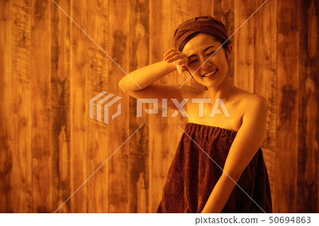 Sauna hot spring bathing break woman sweat 50694863