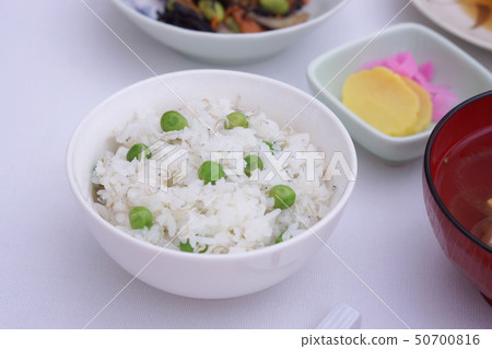 Salted beans and sweet potato fried rice 50700816