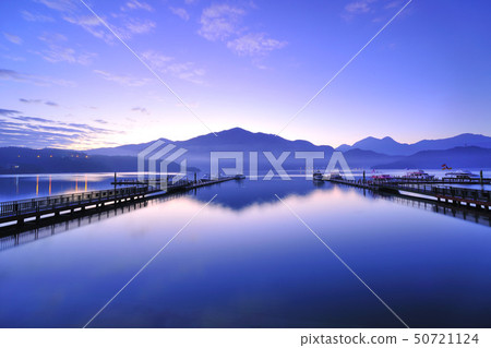 山水湖景-臺灣日月潭 50721124