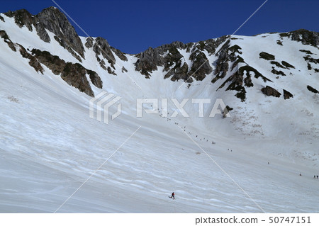 Senjojiki curl of Kiso Komagatake in the snowfall season 50747151