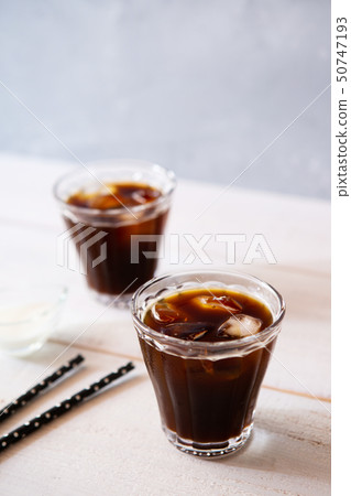 2杯冰咖啡 2杯冰咖啡 50747193