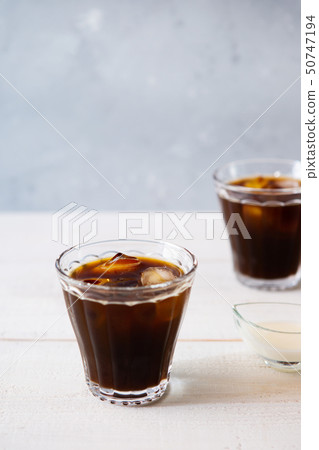 2杯冰咖啡 2杯冰咖啡 50747194