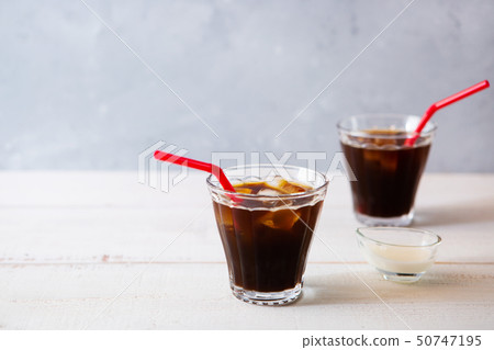 2杯冰咖啡 50747195