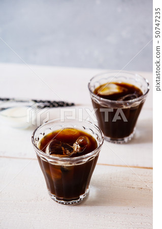 2杯冰咖啡 2杯冰咖啡 50747235