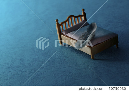 Midnight bed 50750980