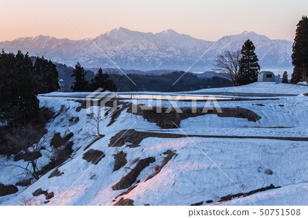 新潟縣長岡市Yamakoshi早上燒掉了越後Miyama和Satoyama的風景 50751508
