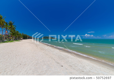 Tropical beach paradise And the blue sky in Thai Tropical beach paradise And the blue sky in Thai 50752697