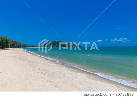 Tropical beach paradise And the blue sky in Thai Tropical beach paradise And the blue sky in Thai 50752698