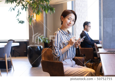 中間商界女強人 50752755