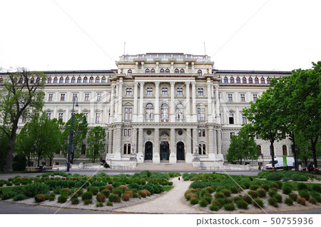 Vienna Supreme Court front Vienna Supreme Court front 50755936