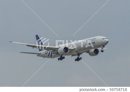 Passenger airplane landing at the airport Passenger airplane landing at the airport 50758718