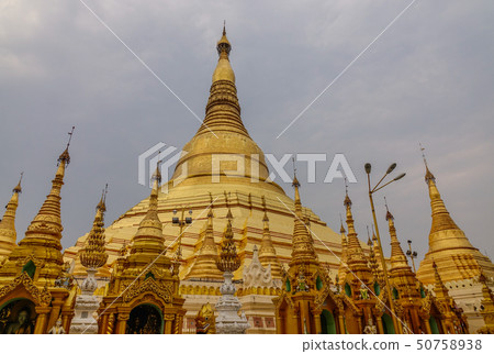 Shwedagon Pagoda in Yangon, Myanmar 50758938