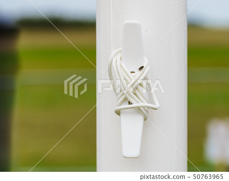 White pin for rolling strings White pin for rolling strings 50763965