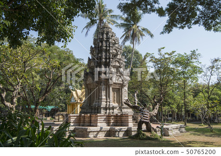 CAMBODIA SIEM REAP WAT DAMNAK 50765200