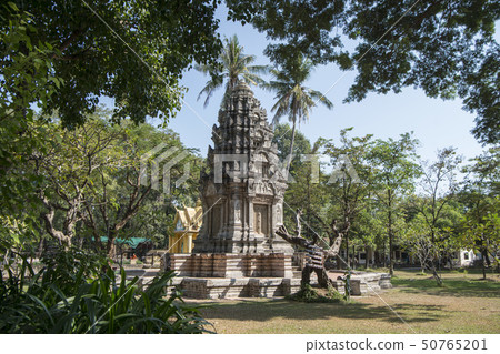 CAMBODIA SIEM REAP WAT DAMNAK 50765201