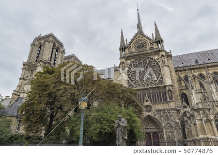 De Paris Notre Dame Cathedral in Paris. France 50774876