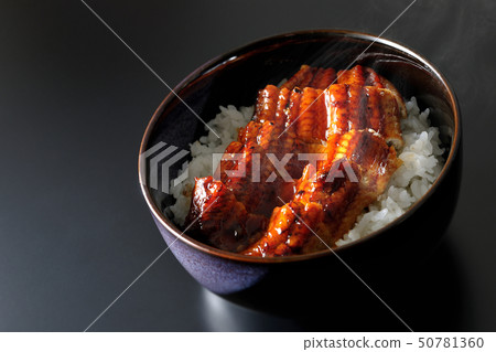 Una eel (steaming) 50781360