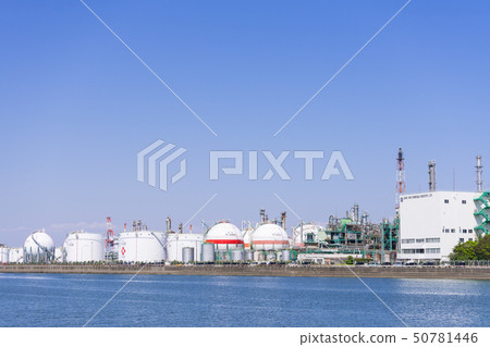 四日市工廠上野製藥四日市工廠Toso Yokkaichi辦公室坦克蒸餾塔火炬堆 四日市工廠上野製藥四日市工廠Toso Yokkaichi辦公室坦克蒸餾塔火炬堆 50781446